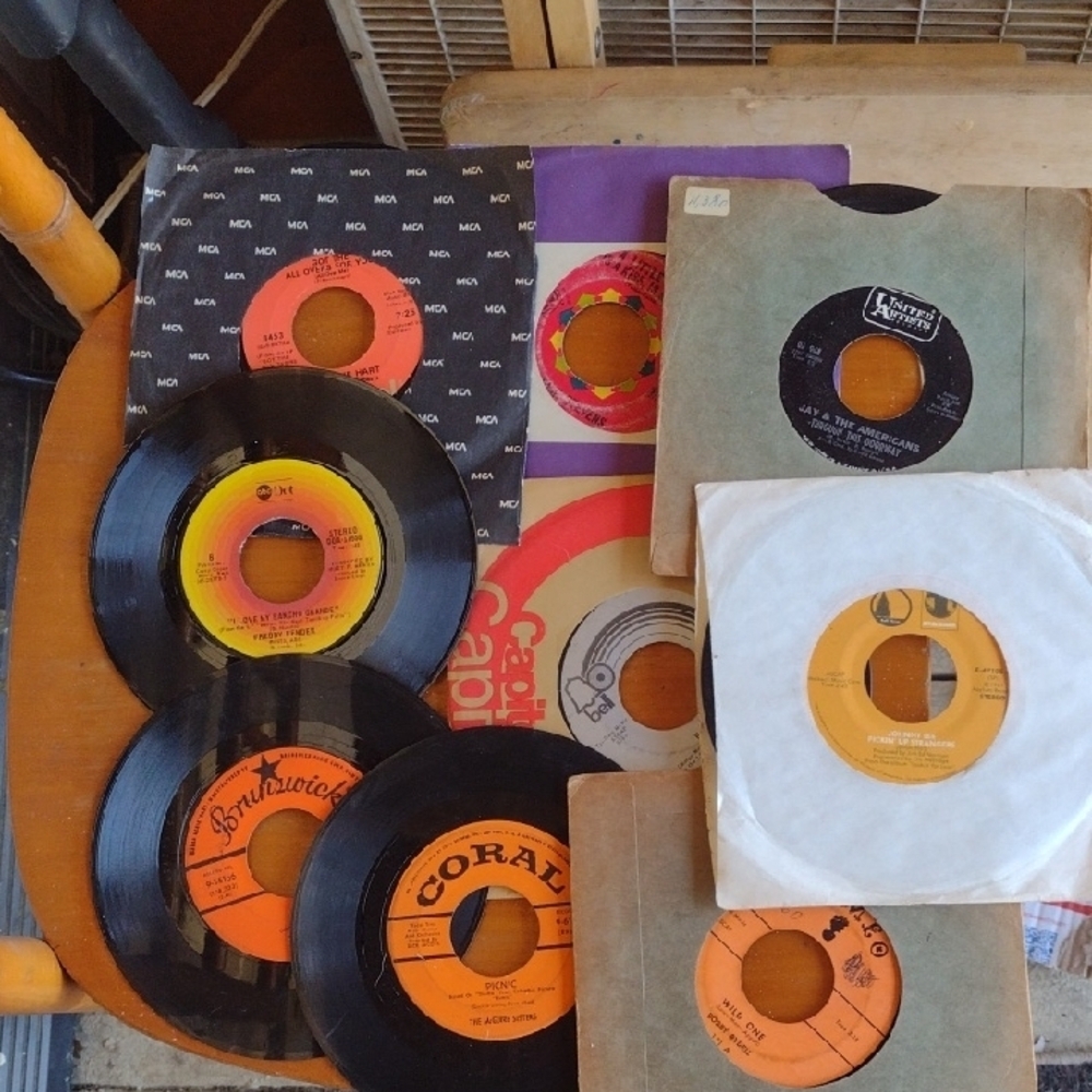 Vintage Vinyl 45'sRecord Collection(9)